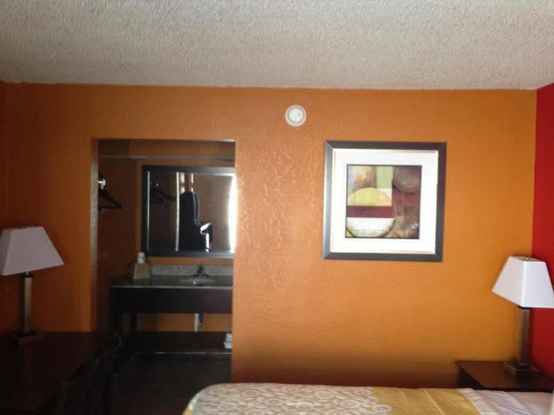 Days Inn By Wyndham Liberty/Ne Kansas City Eksteriør billede
